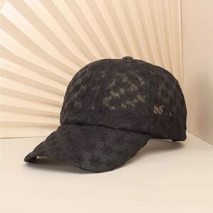 Black mesh floral embroidery baseball cap